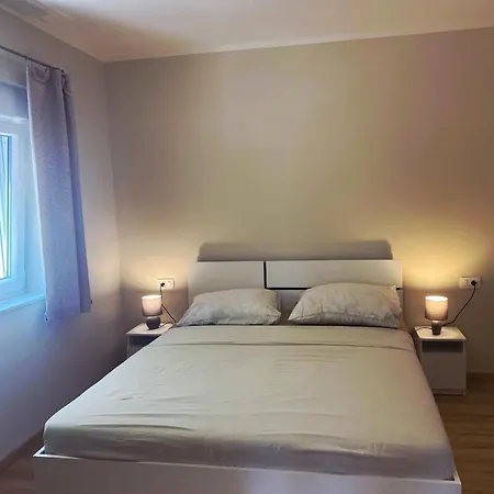 Apartment Pia Šibenik